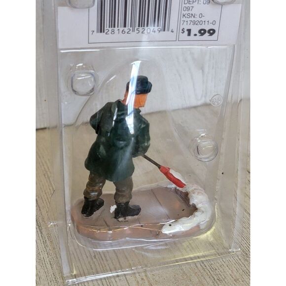 Lemax 2005 clearing a path Village accessory Coventry Cove Xmas - Picture 5 of 7